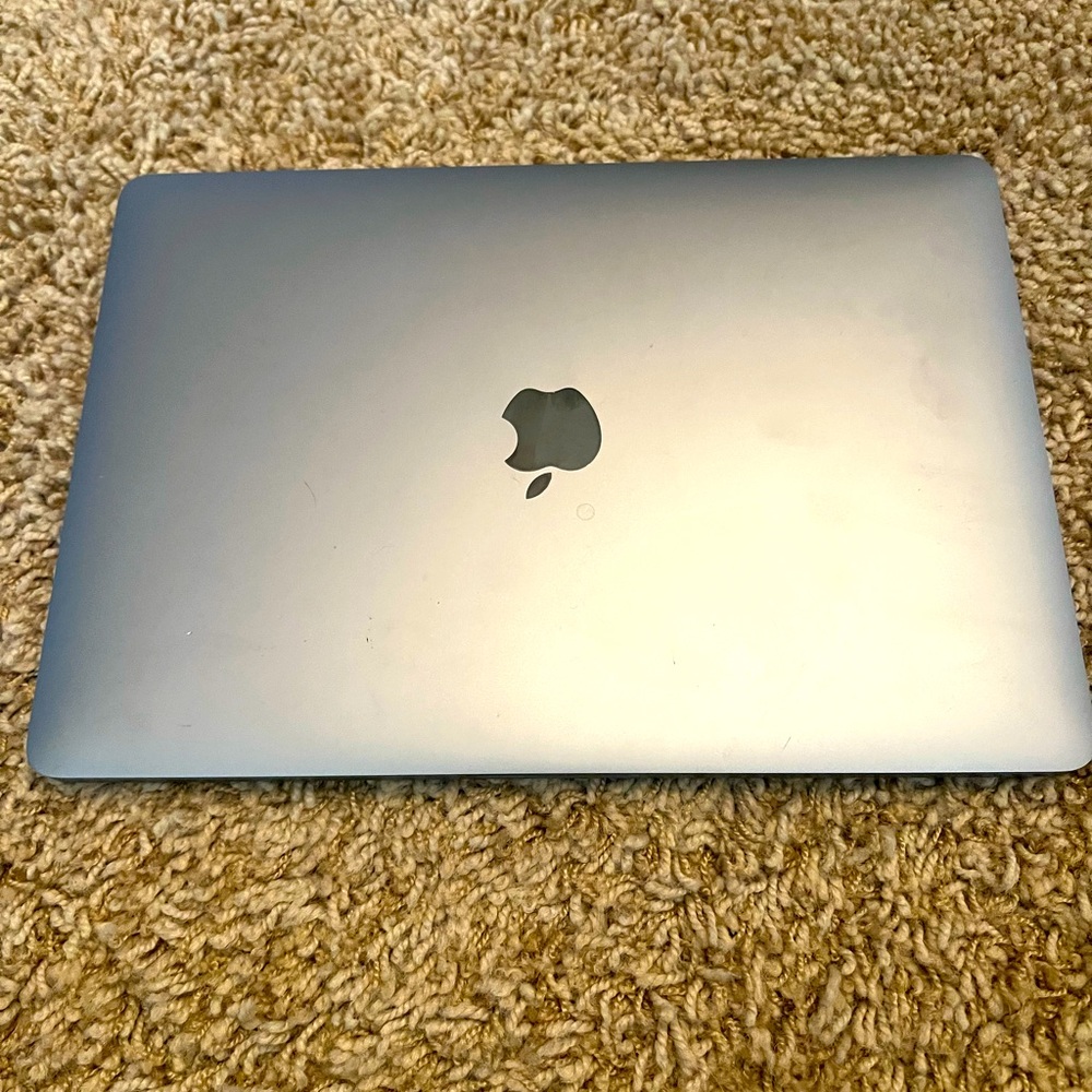 13” MacBook Pro M2 Space Grey- *LIKE NEW* comes with charger & AppleCare+.